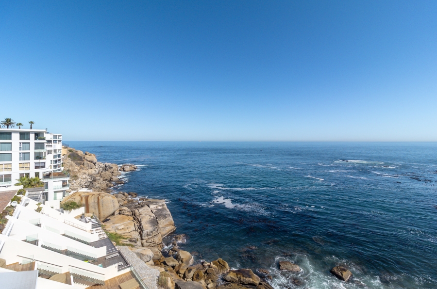 To Let 2 Bedroom Property for Rent in Bantry Bay Western Cape